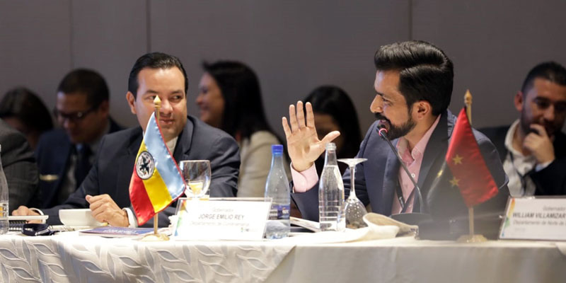 ‘Presidente Duque, sea usted un amigable componedor entre Bogotá y Cundinamarca’: gobernador Jorge Rey