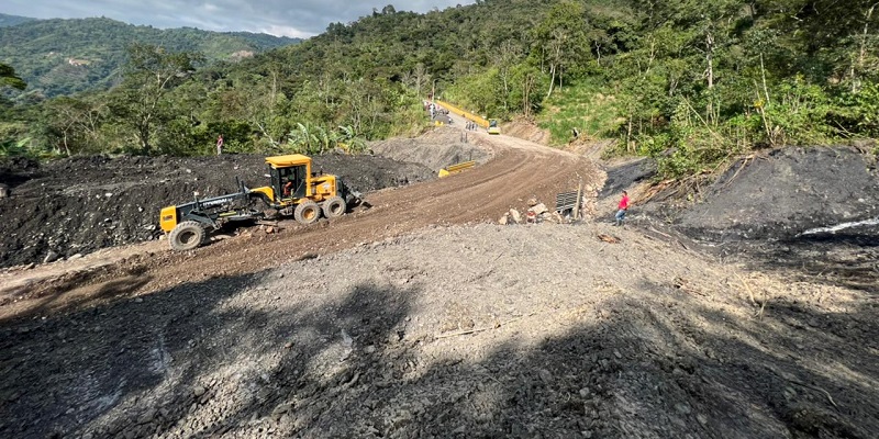 Reabierta la vía Chuguacal-Cambao












