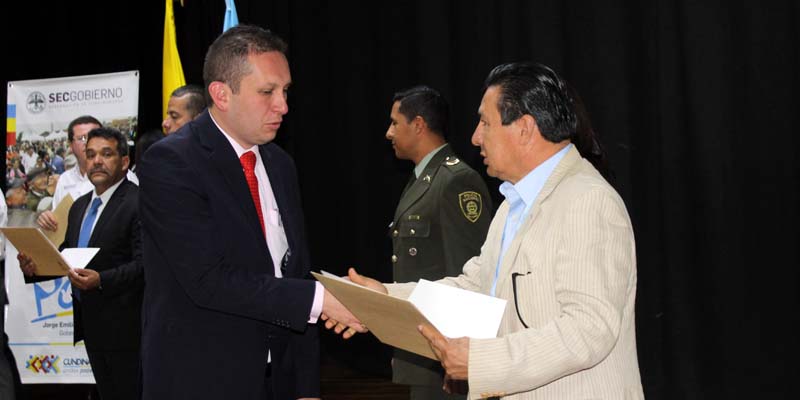 Jairo Martínez Cruz es el nuevo secretario de Gobierno de Cundinamarca















































































