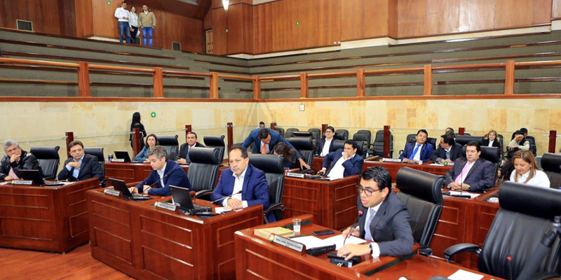 Nueva mesa directiva de la Asamblea de Cundinamarca para 2018


























































































