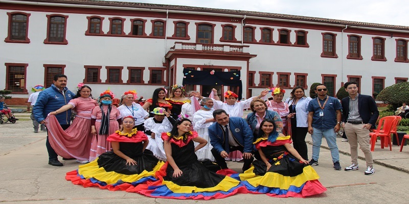 Centro de Bienestar del Anciano San Pedro conmemoró Día Mundial de Las Artes
