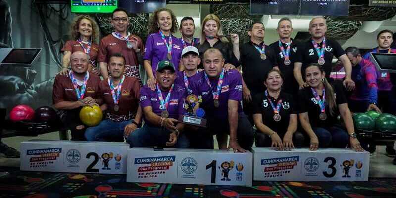 Equipo de la Secretaría de Desarrollo e Inclusión Social, ganador del Torneo de Bowling-Copa Gobernación 2023