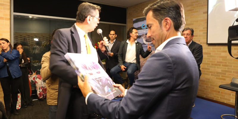 En Expocundinamarca se realizó el lanzamiento del libro “Soñando el Territorio”


