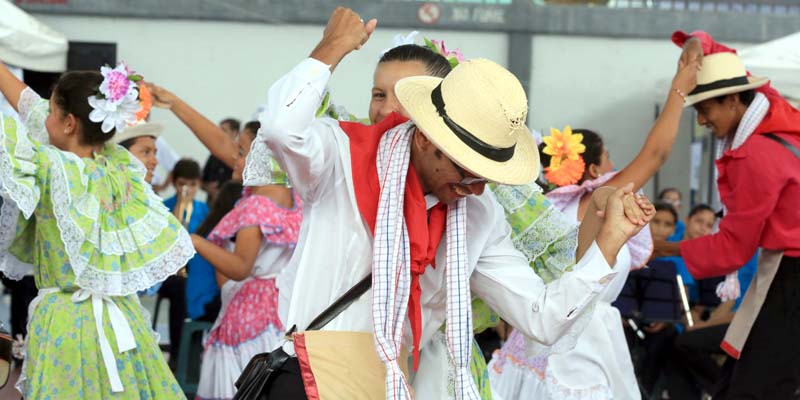 Prográmese para las festividades y actividades culturales, artísticas y turísticas en Cundinamarca















































































