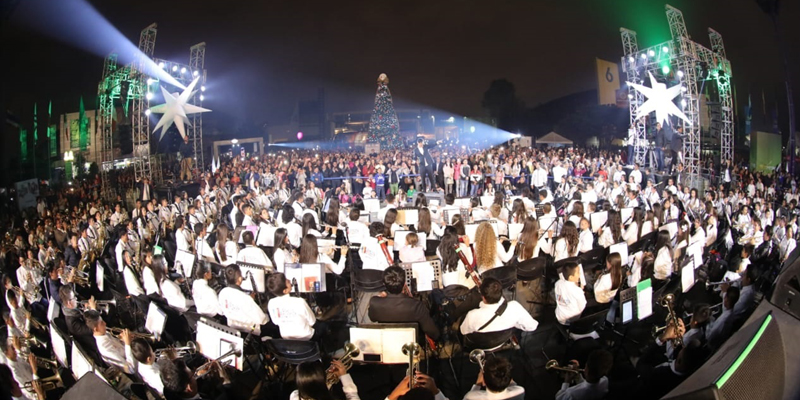Cundinamarca encendió luces de Navidad con  un espectáculo de música, luces y color