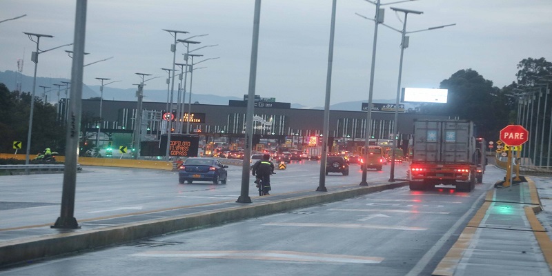 278 mil vehículos se mueven por las carreteras de Cundinamarca en inicio de Semana Santa